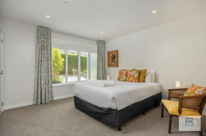 Premium Coastal Apartment, Auckland